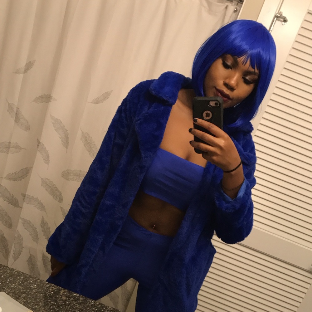 Blue wig - Picture 2 of 2